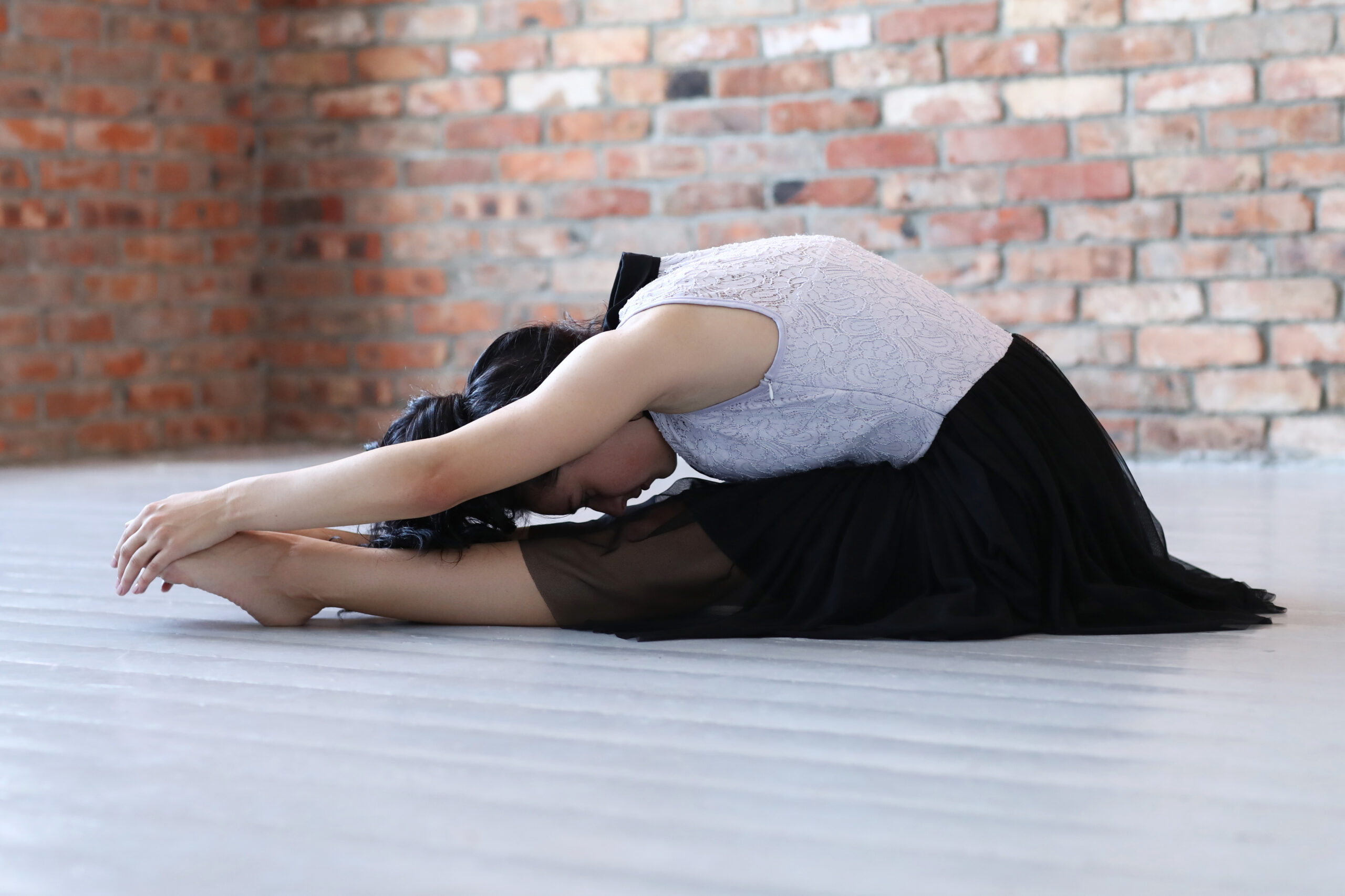 Fascia stretching for tight hamstring and improved flexibility 